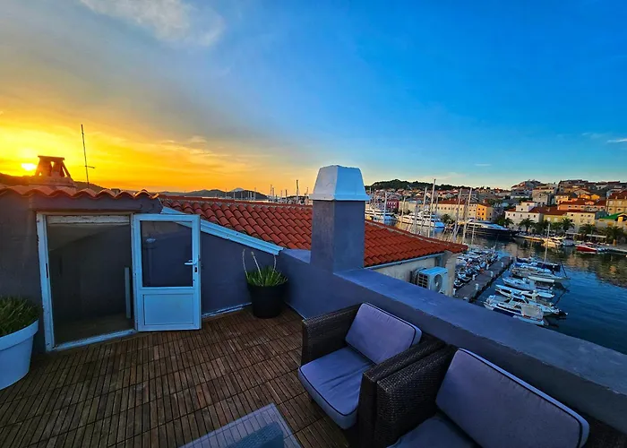 Sea Breeze - Center - Rooftop Terrace