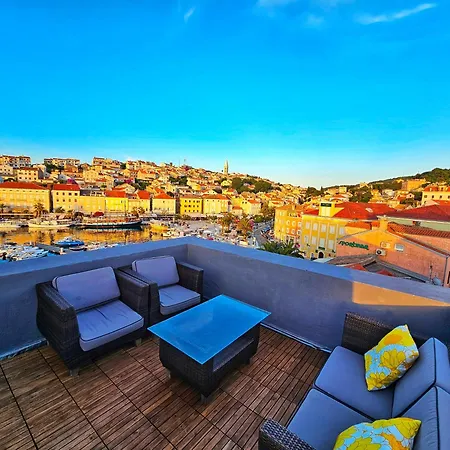 Sea Breeze - Center - Rooftop Terrace