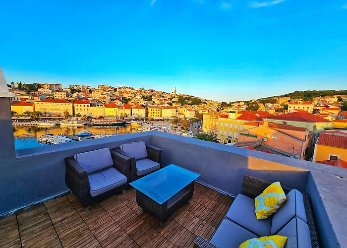 Sea Breeze - Center - Rooftop Terrace